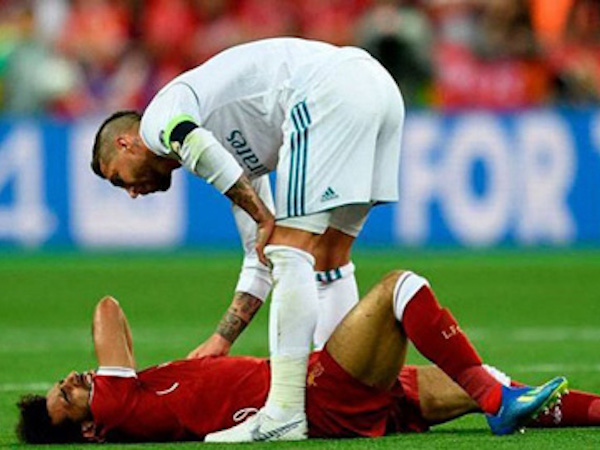 Ramos bị kiện đòi đền bù 1 tỷ euro vì làm bị thương Salah