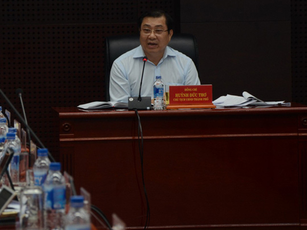 Chủ tịch Đà Nẵng: 'Tài xế của tôi thấy cán bộ quy tắc lấy hàng của dân không trả tiền'