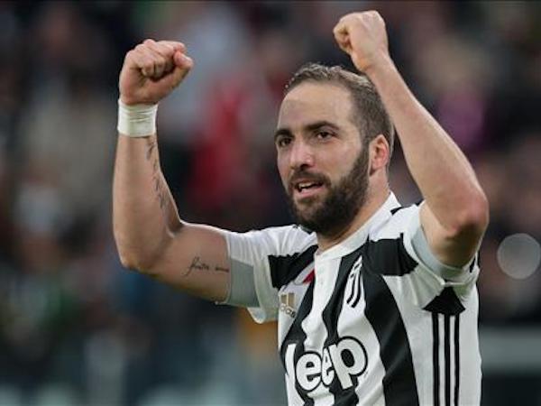 Juventus sẵn sàng bán Higuain cho Chelsea nếu...