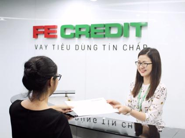 Khách hàng khắp nơi tố FE Credit quấy rối, đòi nợ kiểu xã hội đen