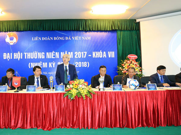Ông Gụ từ chức, VFF cũng cần sòng phẳng