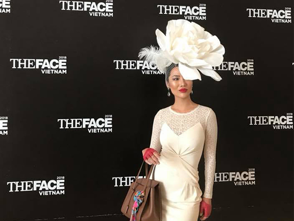'Tình cũ' Kim Lý chơi trội với phong cách quý tộc trong buổi casting The Face Vietnam 2018