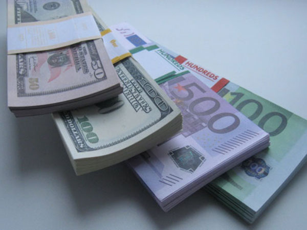 USD tăng mạnh: Điềm báo đáng sợ, rút tiền cố thủ