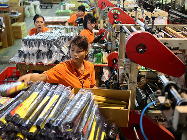 Bất hợp lý: Người thu nhập thấp phải nộp thuế cao hơn