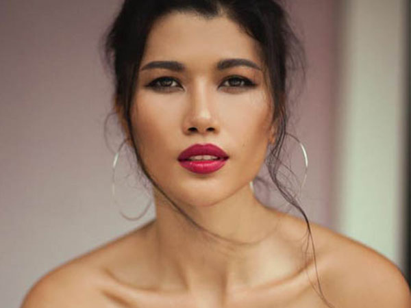 Chân dài giàu có nhất nhì showbiz Việt kể chuyện chồng cho tiền đi nâng cấp vòng 1