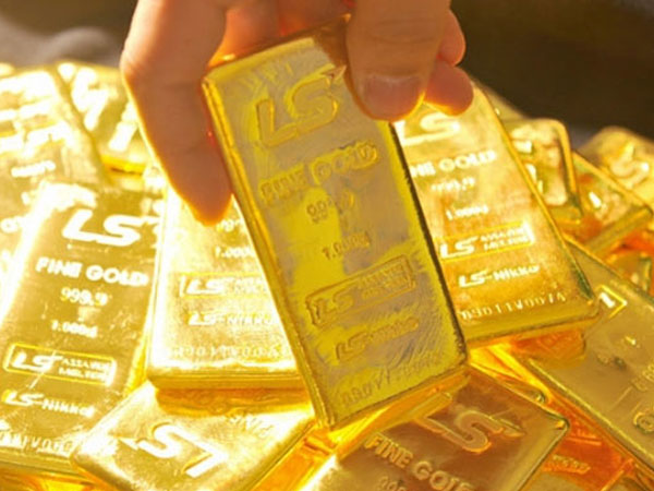 Giá vàng hôm nay 1/6: USD rời đỉnh cao, vàng chưa thoát đáy