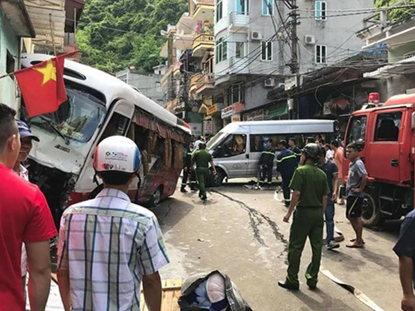 Xe khách mất phanh gây tai nạn liên hoàn, 10 người bị thương ở Hải Phòng