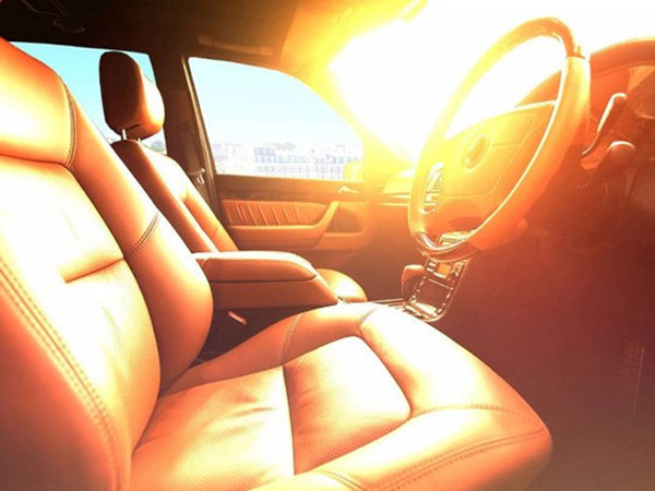 Tác hại khi đỗ xe dưới trời nắng và cách khắc phục