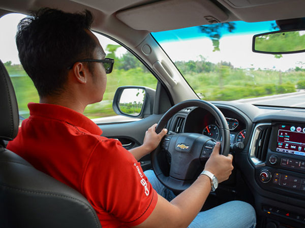 5 tính năng an toàn trên ô tô hỗ trợ đắc lực người lái