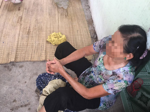 Bà nội bé gái 10 tuổi nghi bị bố ruột hiếp dâm nhiều lần ở Long An: 'Con bé sợ cả nhà bị bố nó giết nên nào dám kể cho ai nghe'