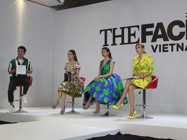 Bộ 3 HLV The Face 'đọ' sắc trong trang phục họa tiết nhiệt đới rực rỡ