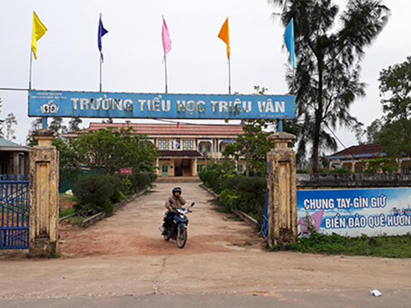 Hiệu trưởng làm giả 15 quyết định để chi sai trên 300 triệu đồng