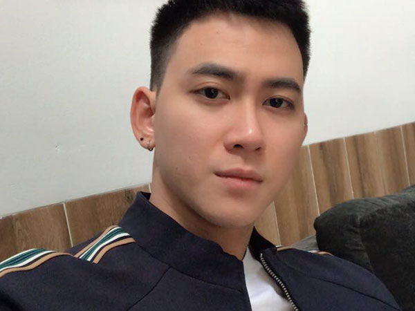 Anh chàng đồng tính đẹp trai với loạt clip 'mặt đơ', kể chuyện sợ bị con gái gửi ảnh sexy là ai?