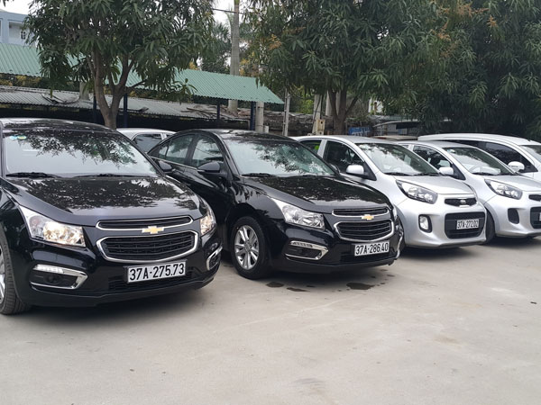 Cho thuê xe tự lái, bị khách hàng 'trả xe' vào tiệm cầm đồ