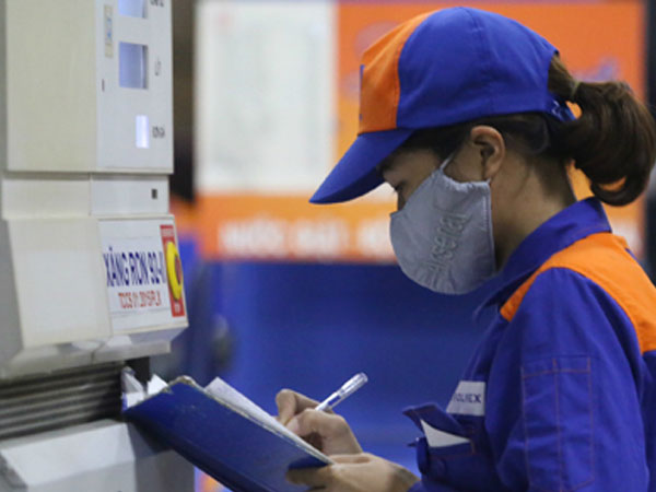 Giữ nguyên giá bán lẻ xăng dầu