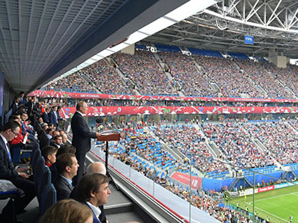 Putin cấm biến sân vận động World Cup thành chợ trời