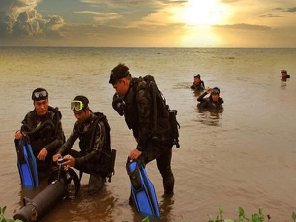 Báo Trung Quốc: Đặc công hải quân Việt Nam thật đáng gờm, từng đánh chìm cả tàu sân bay Mỹ