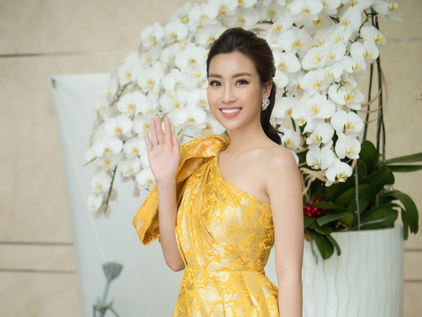 Đỗ Mỹ Linh tự tin đọ sắc cùng Hà Kiều Anh và Bùi Bích Phương