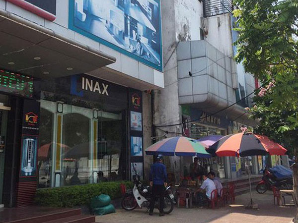 CATP Thái Bình truy tìm đối tượng đánh phóng viên khi đi xác minh 'áo mưa giá 1 triệu đồng'