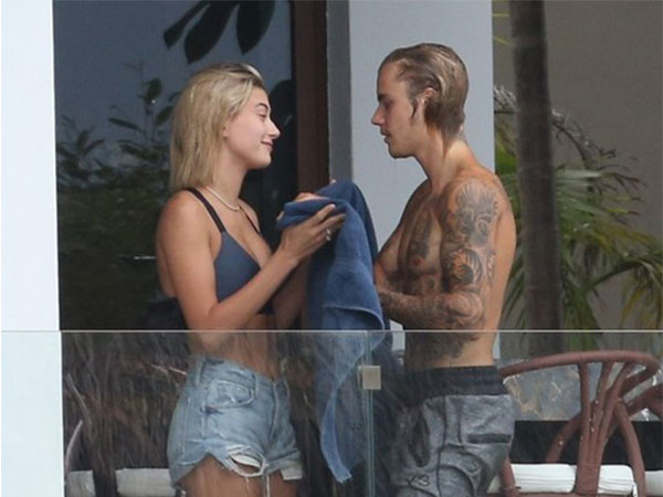 Chia tay Selena Gomez, Justin Bieber lại tiếp tục quay lại với một cô bồ cũ khác