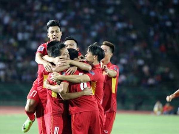 ĐT Việt Nam khó đứng đầu Đông Nam Á theo cách tính BXH FIFA mới