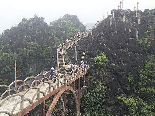 Hàng loạt sở, ngành liên đới công trình 'khủng' không phép ở Tràng An