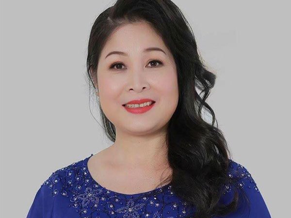Bị cảm nặng không thể dự đám cưới con gái tại Mỹ, NS Hồng Vân viết 'tâm thư': 'Buồn nhưng không thể khóc vì là ngày vui nhất cuộc đời con'
