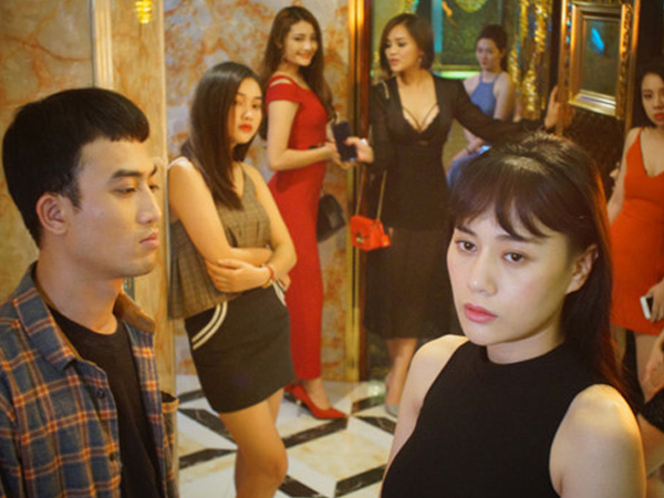 Nữ chính 'Quỳnh búp bê' bức xúc vì bị đoàn phim bôi nhọ, tố nhận vai vì ham sex