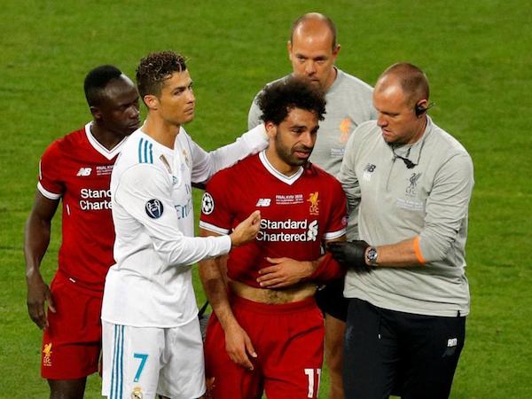 Ronaldo sợ bị Salah 'nẫng' mất Quả bóng vàng