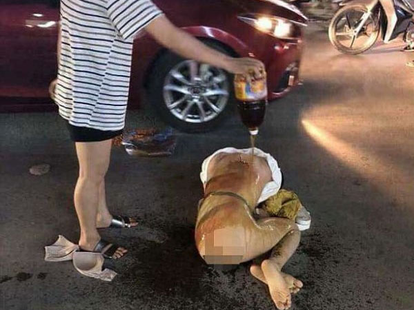 Báo Tây đưa tin vụ đánh ghen bằng nước mắm và bột ớt ở Thanh Hóa