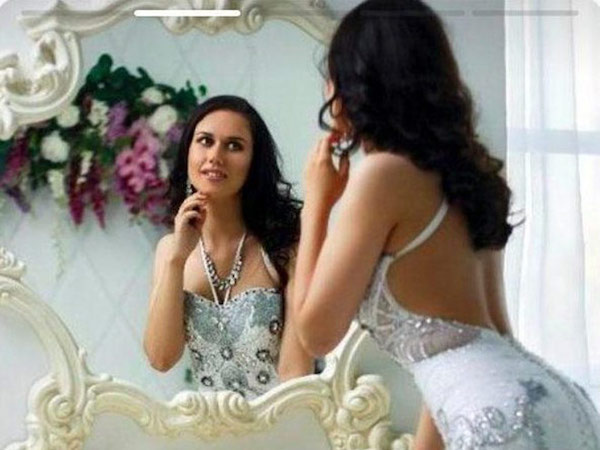ĐT Anh thả cửa 'chuyện ấy' World Cup: Chân dài 've vãn' quanh khách sạn