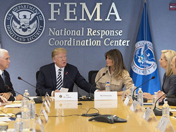 Melania sẽ cùng Trump đến Anh gặp Nữ hoàng