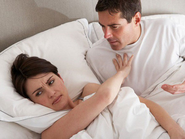 Phụ nữ 'không muốn, không có hứng thú' với chuyện ấy, có phải do đàn ông?