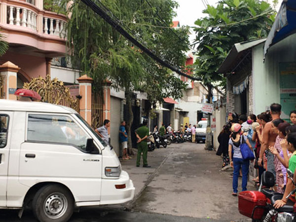 Vụ án mạng hai cha con tử vong ở Sài Gòn: Hàng xóm bàng hoàng
