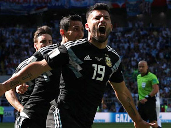 Aguero giải tỏa 'cơn khát' suốt 8 năm ở World Cup