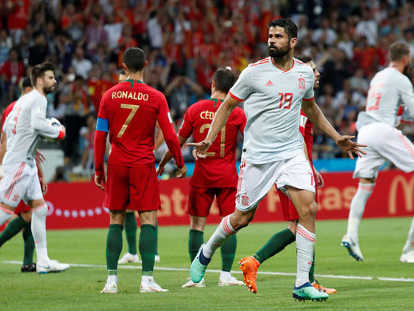 Diego Costa kết thúc cơn đau đầu 4 năm của Tây Ban Nha