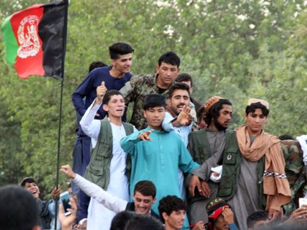 Nóng: Thủ đô Afghanistan bất ngờ 'thất thủ' trước Taliban