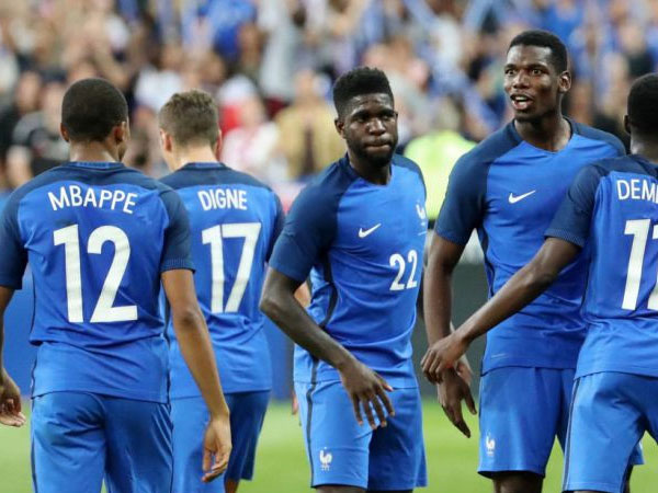Pháp vs Australia: Ngày mở màn Gà cất tiếng gáy