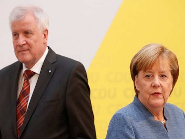 Bà Merkel có nguy cơ mất chức vì khủng hoảng nhập cư