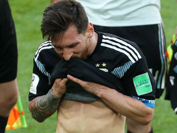 HLV Mourinho lý giải việc Messi 'tắt ngóm' trước Iceland
