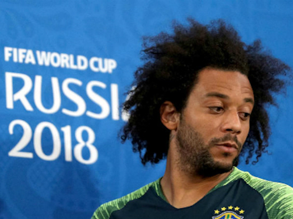 Marcelo được trao băng đội trưởng Brazil ở trận ra quân