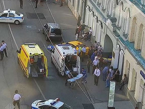 Nga: Taxi lao vào đám đông CĐV World Cup, 8 người bị thương