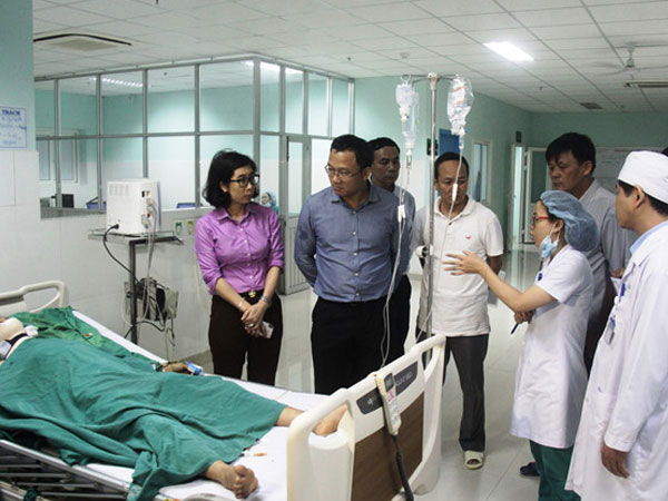 Vụ xe khách lao xuống vực ở đèo Lò Xo: Cần làm rõ do lỗi tài xế hay xe