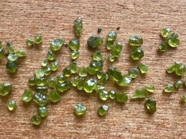 'Mưa đá quý' đổ xuống Hawaii sau trận phun trào núi lửa