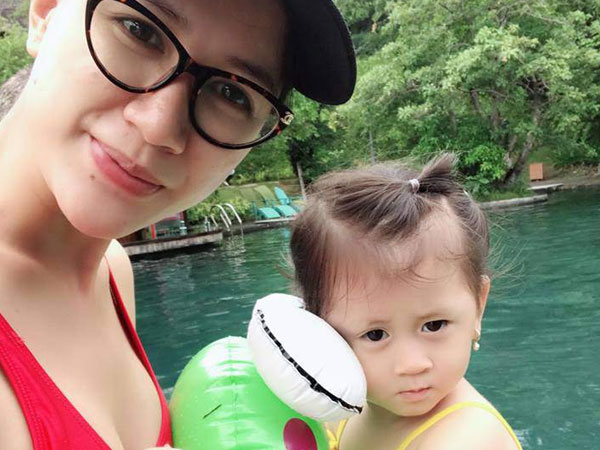 Trang Trần thú nhận vì mang thai hay cáu giận nên con gái lì lợm và cục tính