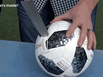 Video: Mổ ruột trái bóng chính thức của World Cup 2018