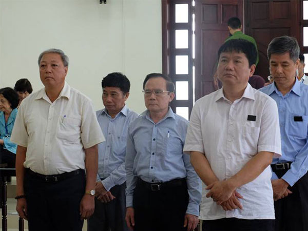 Người giúp ông Đinh La Thăng xác nhận khống khai gì?