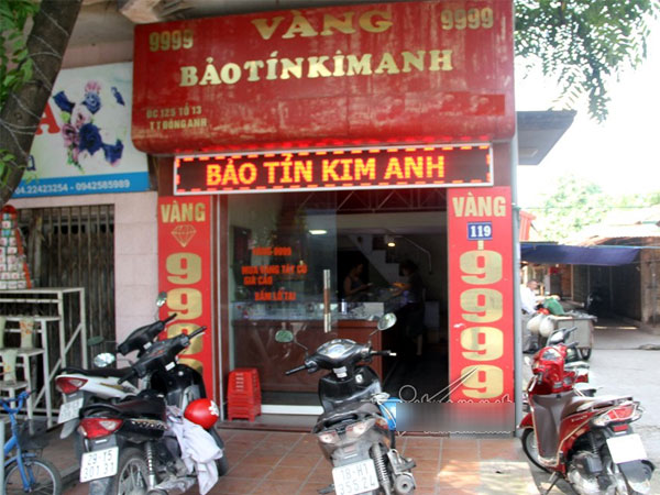 Táo tợn giật phăng túi nhẫn từ tay chủ tiệm vàng ở Hà Nội