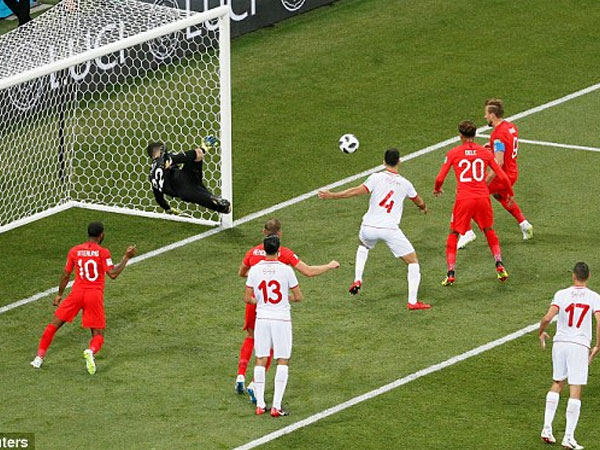 Video: Quả penalty gỡ hòa cho Tunisia vào lưới tuyển Anh dưới góc nhìn 3D
