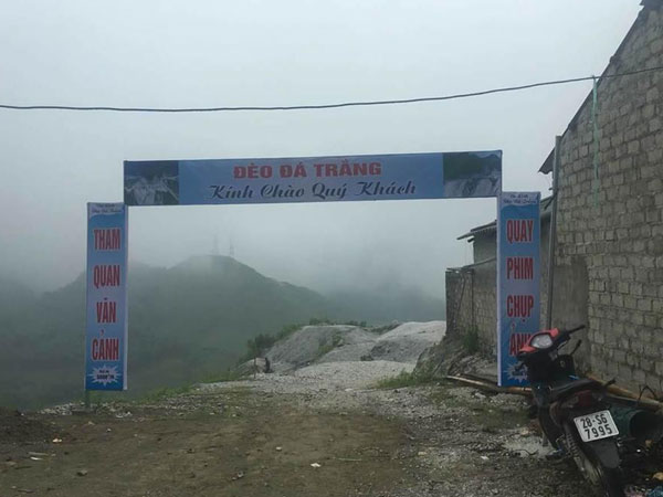 Dẹp bỏ việc thu phí trái phép trên đèo Thung Khe